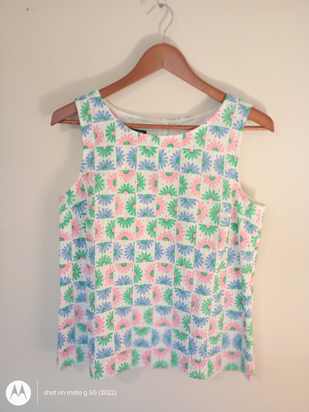 Talbots Pink And Green Floral Eyelet Sleeves Size PM